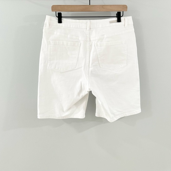 Soft Surroundings 8.5” White Denim Shorts Size 10 - Picture 6 of 7
